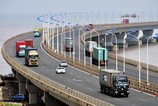 危險貨物道路運(yùn)輸安全管理辦法出臺 取消掛靠經(jīng)營，筑牢安全防線